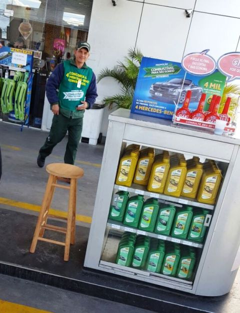 Ação de cumprimento Posto Barreiros:assentos nos locais de trabalho